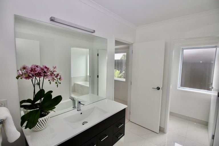 Photo of property in 76 Leeward Drive, Whitianga, 3510