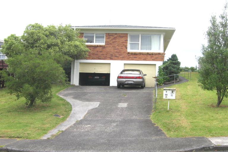 Photo of property in 1/10 Ramillies Place, Glenfield, Auckland, 0629