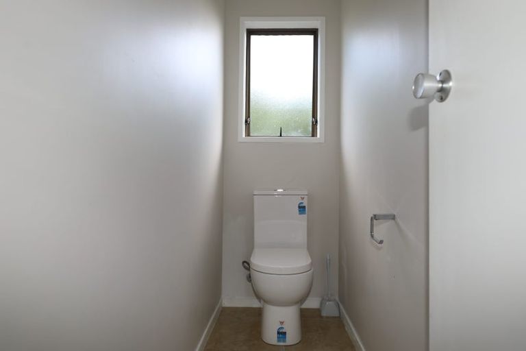 Photo of property in 34 Jandell Crescent, Bucklands Beach, Auckland, 2014