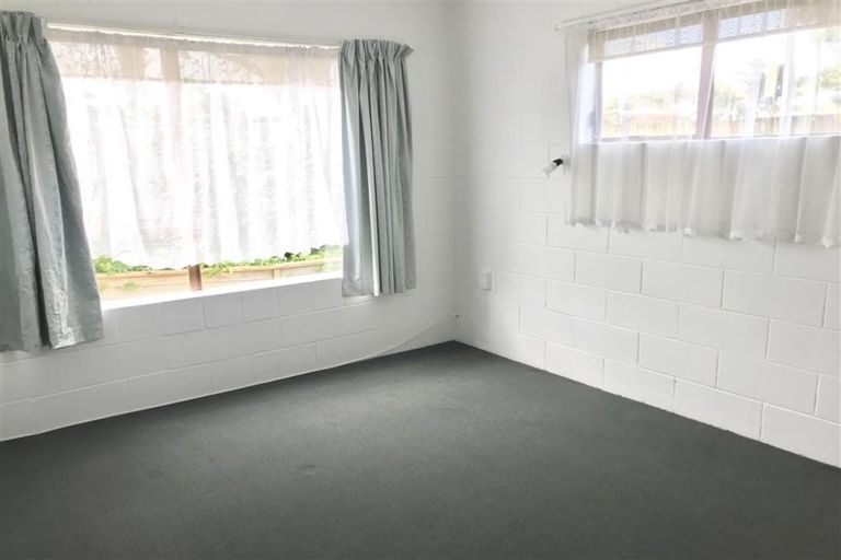 Photo of property in 1/762 Beach Road, Browns Bay, Auckland, 0630