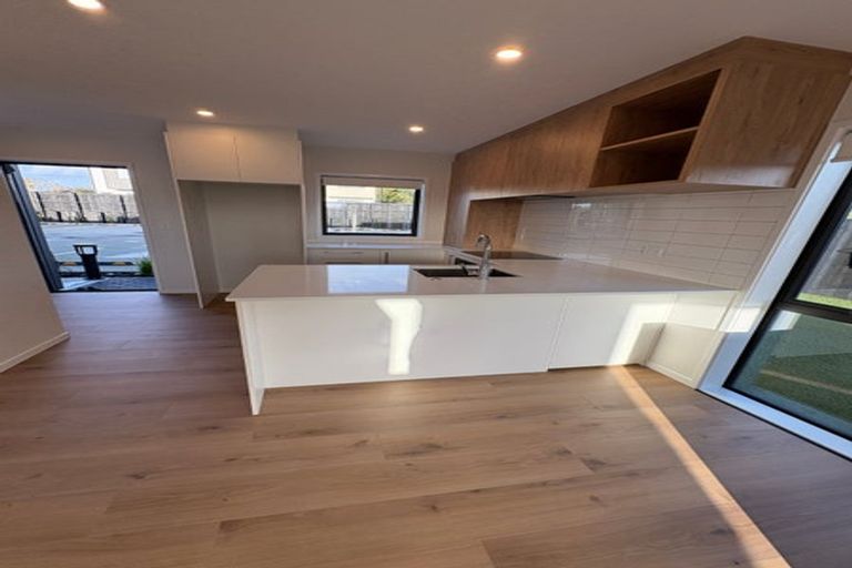 Photo of property in 5/48 Moire Road, Massey, Auckland, 0614
