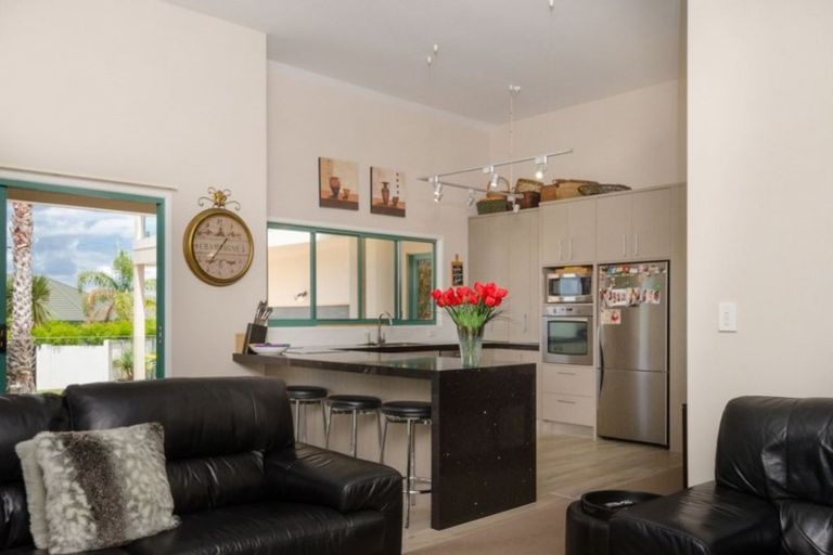 Photo of property in 21 Belle-mer Place, Gulf Harbour, Whangaparaoa, 0930