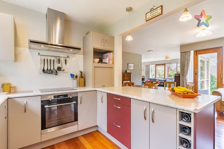 Photo of property in 98b Manuka Street, Stokes Valley, Lower Hutt, 5019