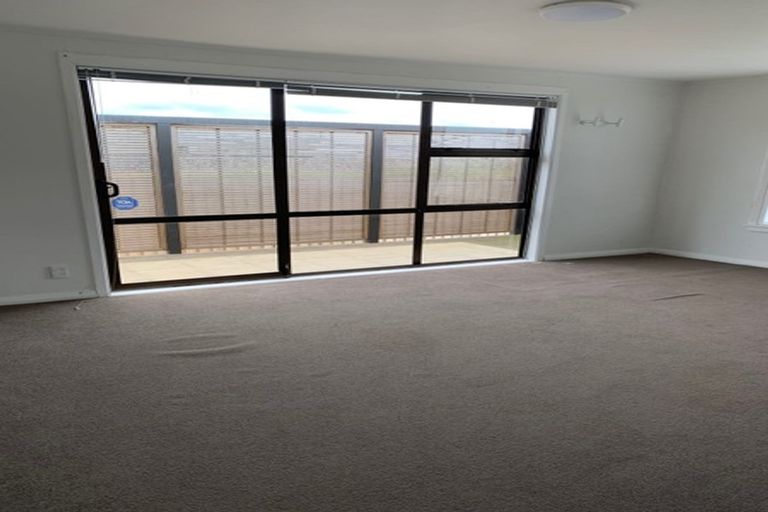 Photo of property in 74a Cambridge Terrace, Waterloo, Lower Hutt, 5011