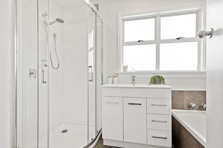 Photo of property in 304 Wainoni Road, Avondale, Christchurch, 8061