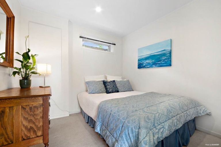 Photo of property in 20 Velma Road, Hillcrest, Auckland, 0627