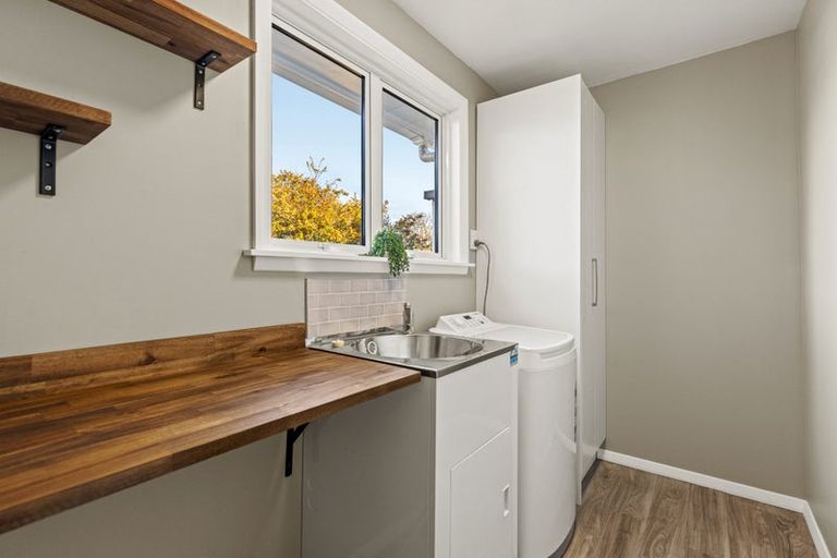 Photo of property in 302b Wainoni Road, Avondale, Christchurch, 8061