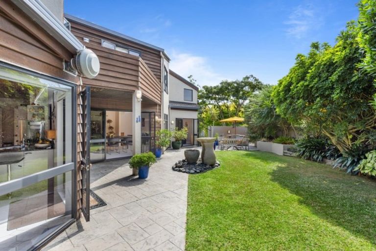 Photo of property in 3 Scorpio Place, Windsor Park, Auckland, 0632