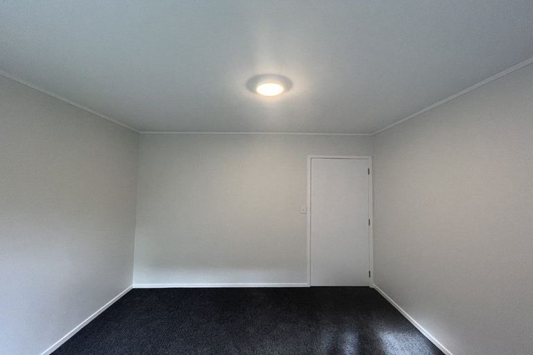 Photo of property in 1/7 Vera Road, Te Atatu South, Auckland, 0610