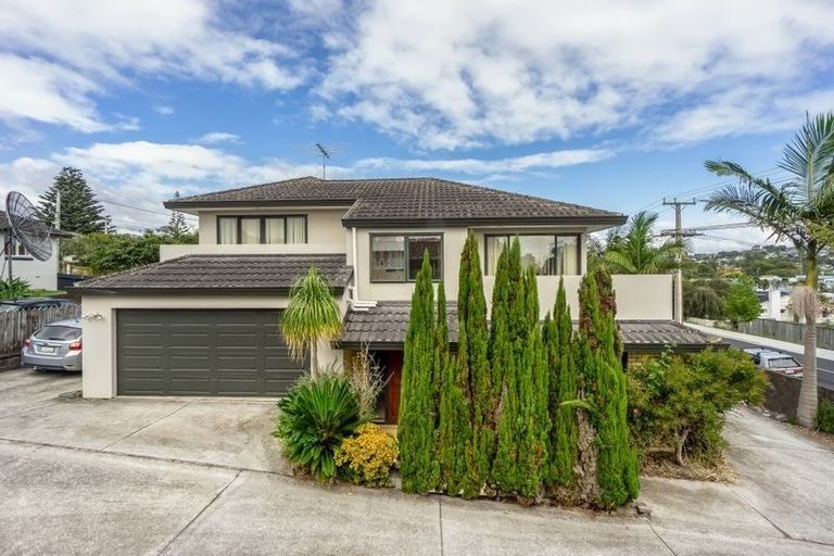 Photo of property in 2/49 College Road, Northcote, Auckland, 0627