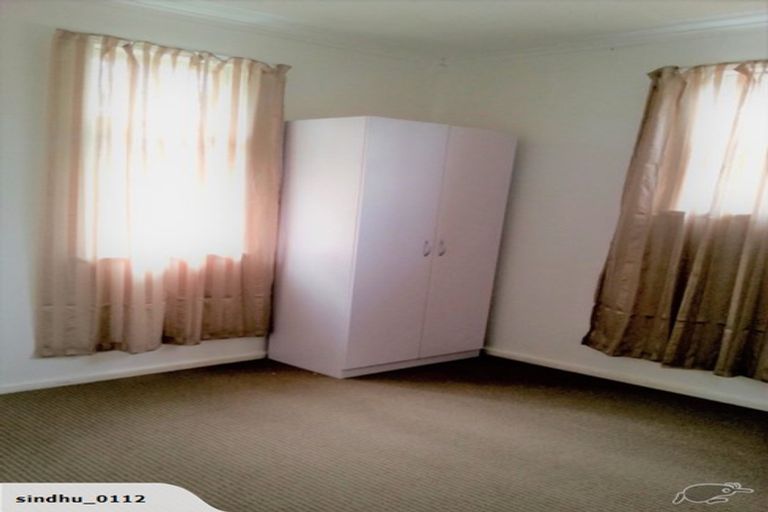 Photo of property in 44 Hutchinson Avenue, New Lynn, Auckland, 0600