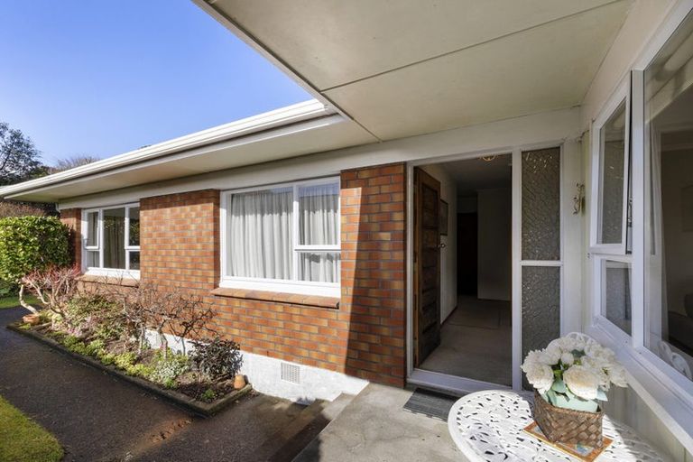 Photo of property in 44 Essex Street, Vogeltown, New Plymouth, 4310