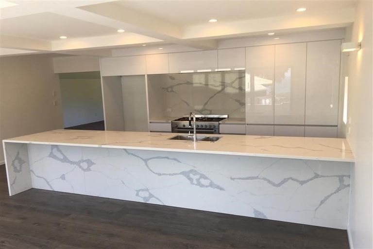 Photo of property in 480a Beach Road, Murrays Bay, Auckland, 0630