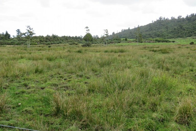 Photo of property in 24 Curries Road, Karamea, 7893