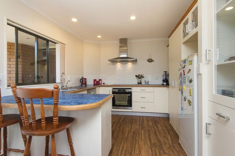 Photo of property in 13 Tom Keven Way, Pukekohe, 2120