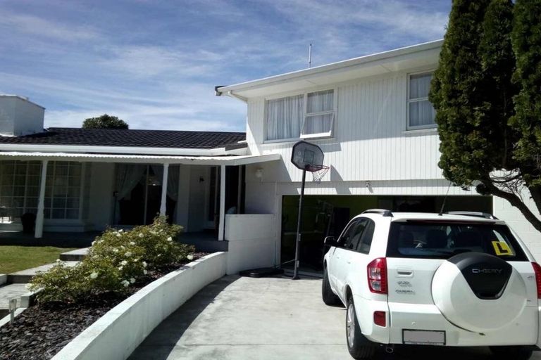 Photo of property in 23 Guinness Crescent, Ilam, Christchurch, 8041