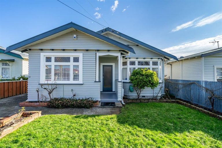 Photo of property in 43 Kensington Avenue, Petone, Lower Hutt, 5012