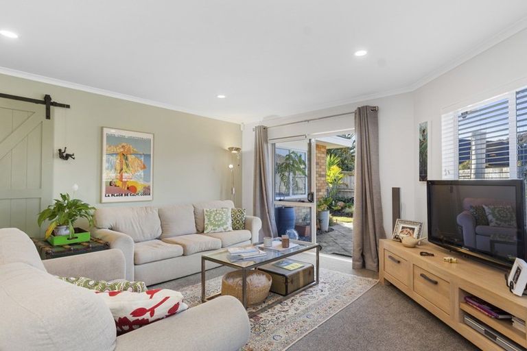 Photo of property in 16 Fahey Avenue, Mount Maunganui, 3116