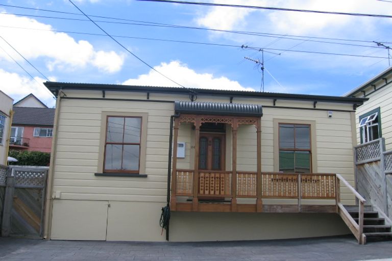 Photo of property in 24 Moir Street, Mount Victoria, Wellington, 6011