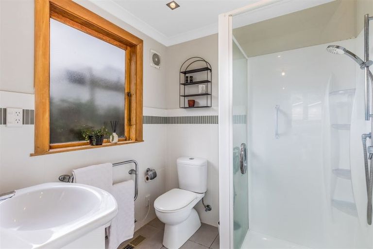 Photo of property in 37 Tuatoru Street, Eastbourne, Lower Hutt, 5013