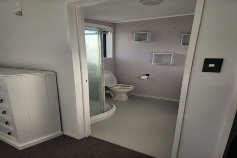 Photo of property in 5 Raeburn Place, Gore, 9710