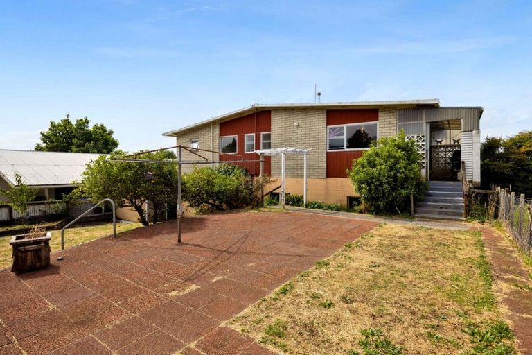 Photo of property in 1 Koromiko Street, Inglewood, 4330