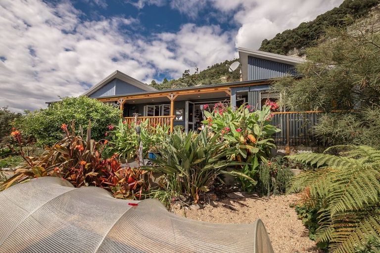 Photo of property in 28 Nikau Heights, Little Wanganui, Karamea, 7893