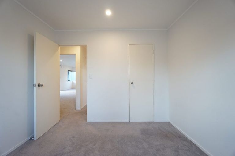 Photo of property in 2/46 La Trobe Street, Pakuranga Heights, Auckland, 2010