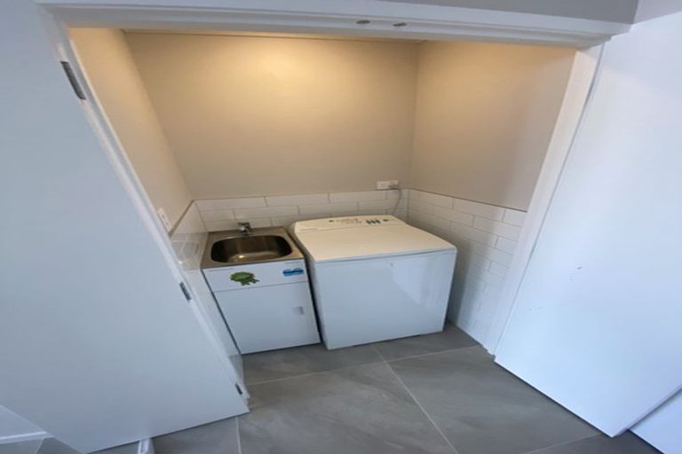 Photo of property in 7 Whiri Lane, Hobsonville, Auckland, 0616