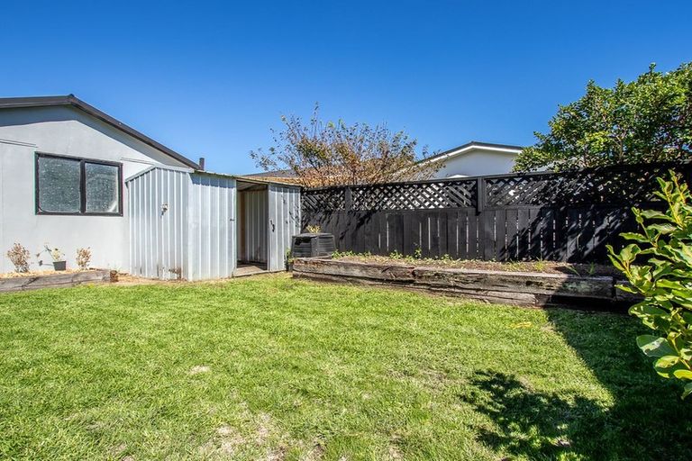 Photo of property in 13 Rutherford Drive, Waikanae Beach, Waikanae, 5036