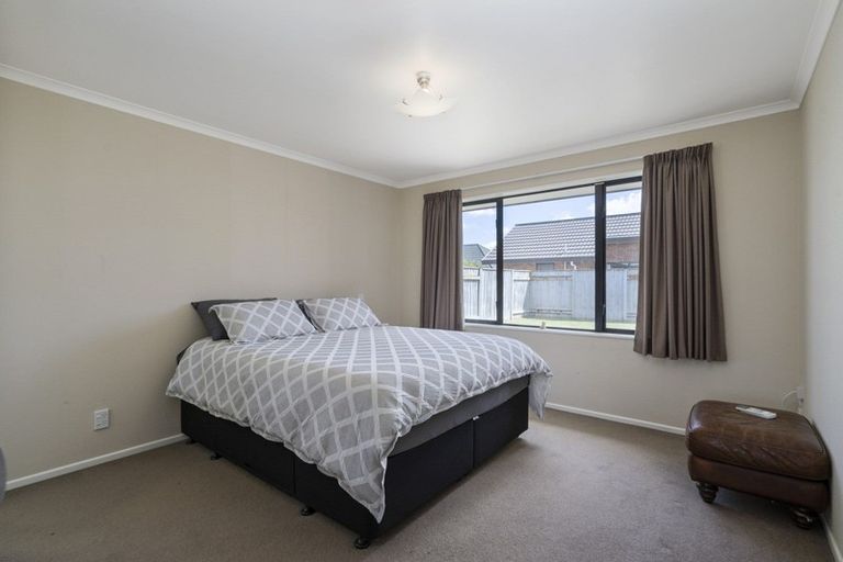 Photo of property in 33 Geneva Terrace, Kelvin Grove, Palmerston North, 4414