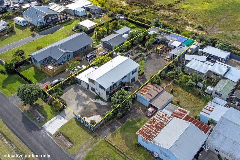 Photo of property in 6 Puriri Avenue, Kaiaua, Pokeno, 2473