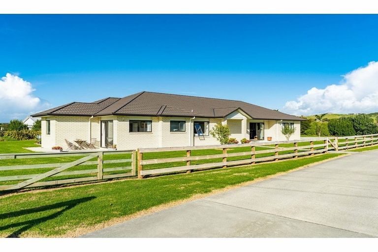 Photo of property in 127 Mangawhai Heads Road, Mangawhai Heads, Kaiwaka, 0573