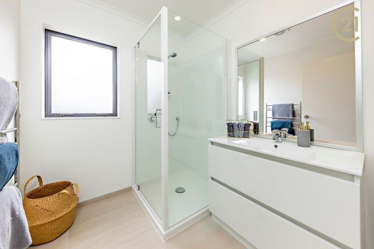 Photo of property in 5 Beardmore Lane, Papakura, 2110