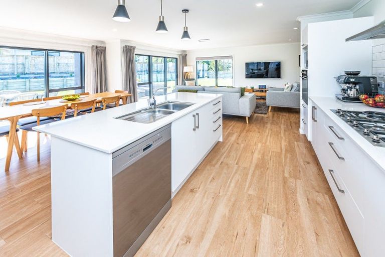 Photo of property in 25 Tirimoana Place, Otamatea, Whanganui, 4501