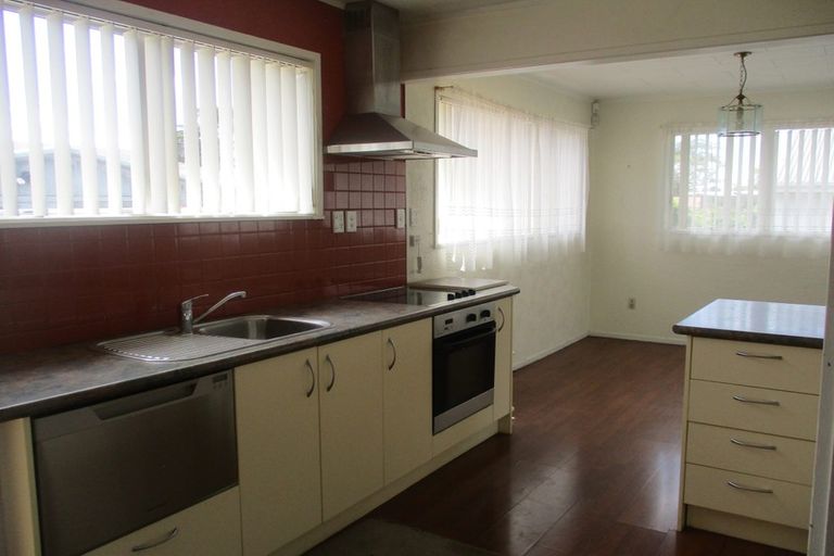 Photo of property in 3 Booker Place, Weymouth, Auckland, 2103