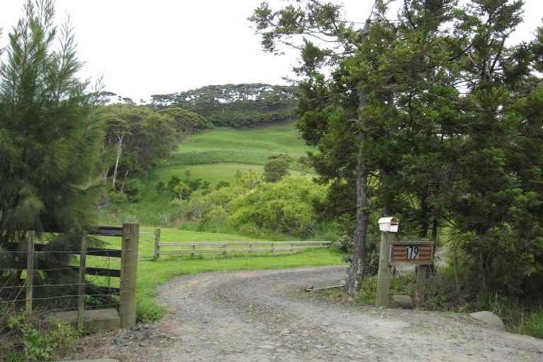 Photo of property in 179 Valley Road, Waimauku, 0881