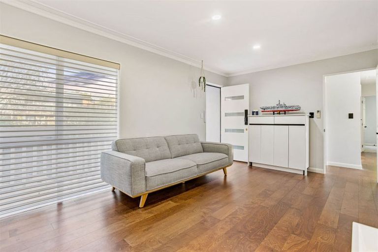 Photo of property in 3a Royal Road, Massey, Auckland, 0614