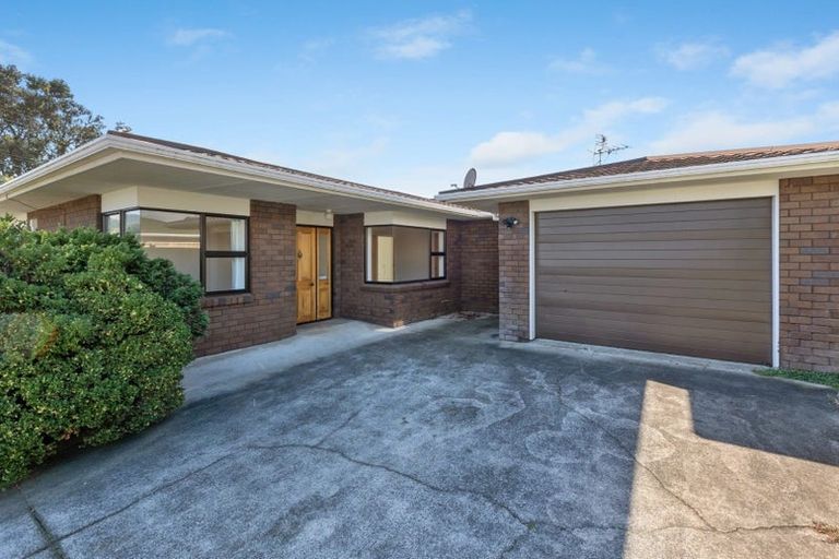 Photo of property in 1/17 Whiteley Street, Moturoa, New Plymouth, 4310