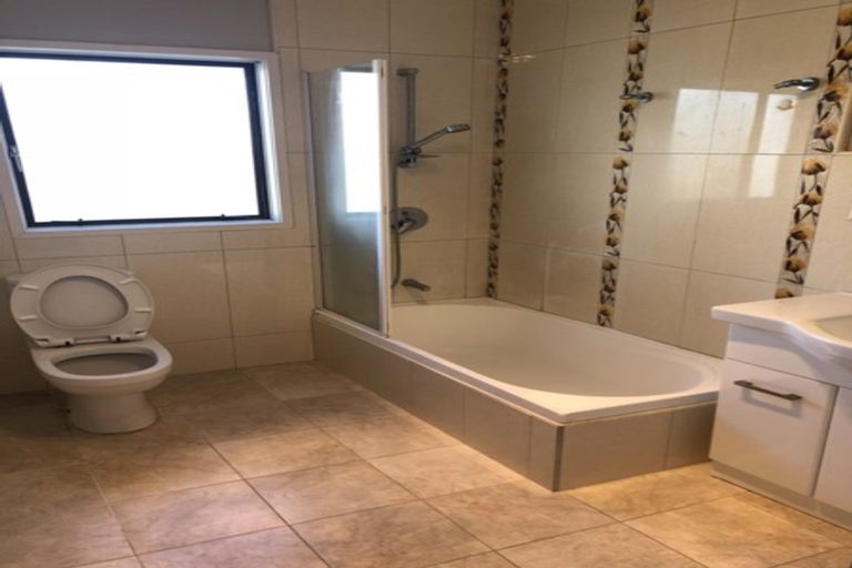 Photo of property in 13a Gifford Road, Papatoetoe, Auckland, 2025