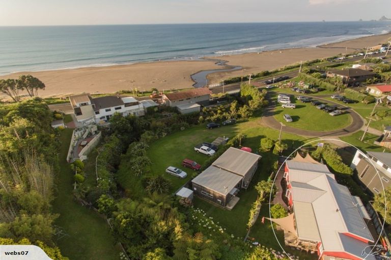 Photo of property in 36a Tasman Parade, Oakura, 4314