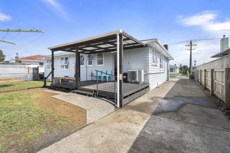 Photo of property in 19 Shamrock Street, Levin, 5510