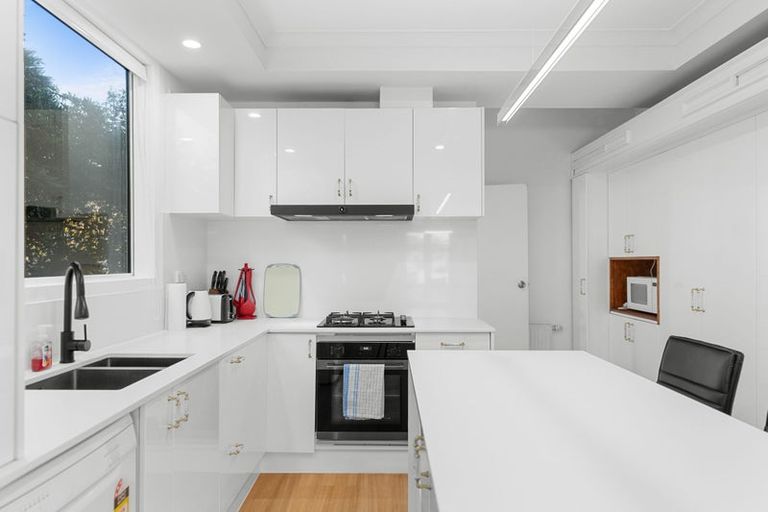 Photo of property in 31 Kotare Street, Fendalton, Christchurch, 8041