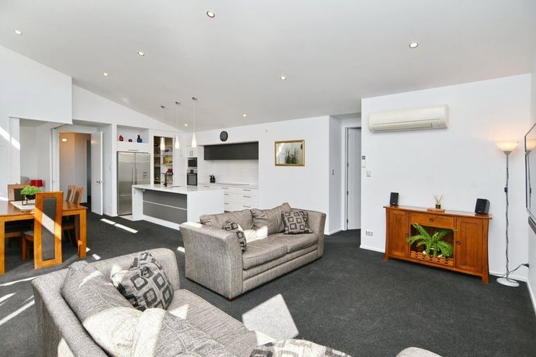 Photo of property in 9 Churchill Drive, Rangiora, 7400