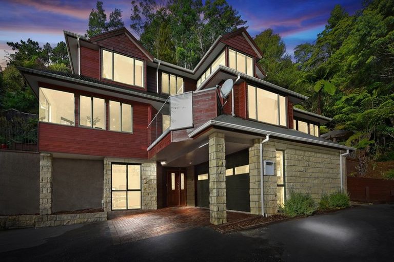 Photo of property in 12c Chatsworth Road, Silverstream, Upper Hutt, 5019