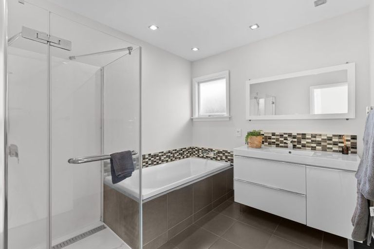 Photo of property in 28 Longmuir Street, Ilam, Christchurch, 8041