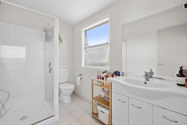 Photo of property in 42 Waverton Terrace, Churton Park, Wellington, 6037