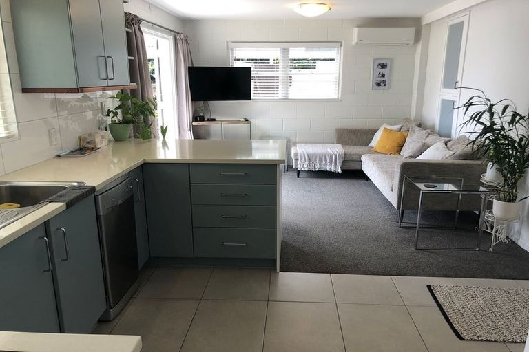 Photo of property in 120a Pah Road, Cockle Bay, Auckland, 2014