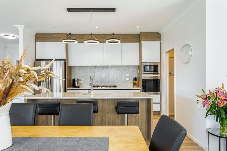 Photo of property in 54 Fruitlands Road, Kumeu, 0810