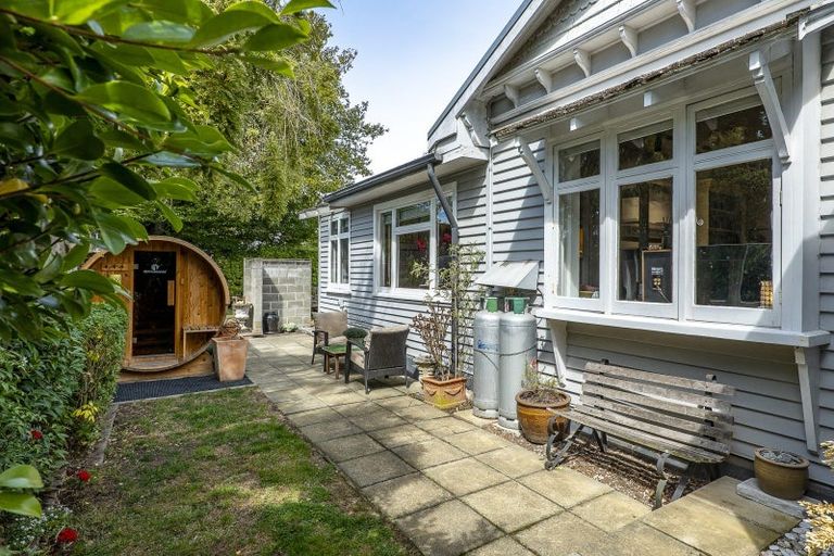 Photo of property in 37 Weston Road, St Albans, Christchurch, 8052